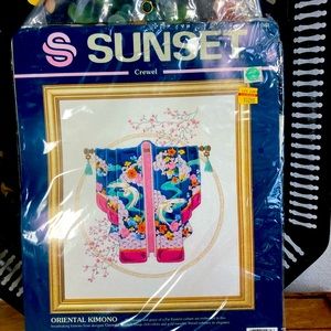 Vintage Sunset Crewel kit Oriental Kimono by Georgia Oertel. New open package